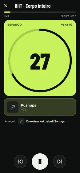 Um treino HIIT em curso: esforço e exercício seguinte